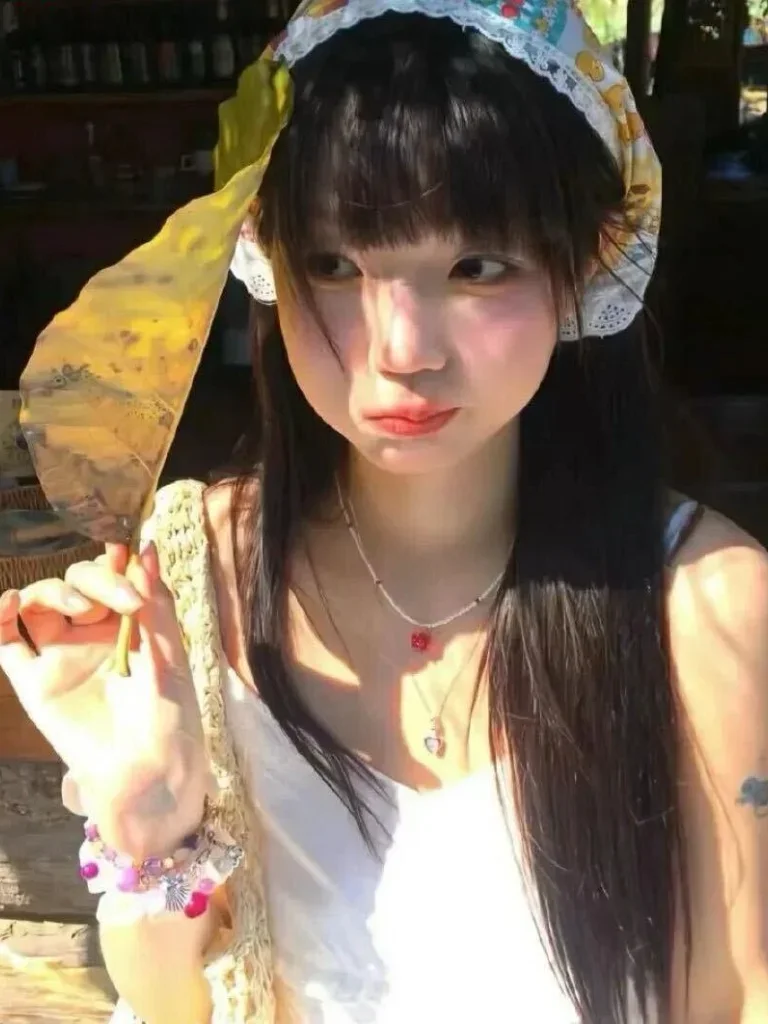 去医院做检查，男大夫的手真好看 封面
